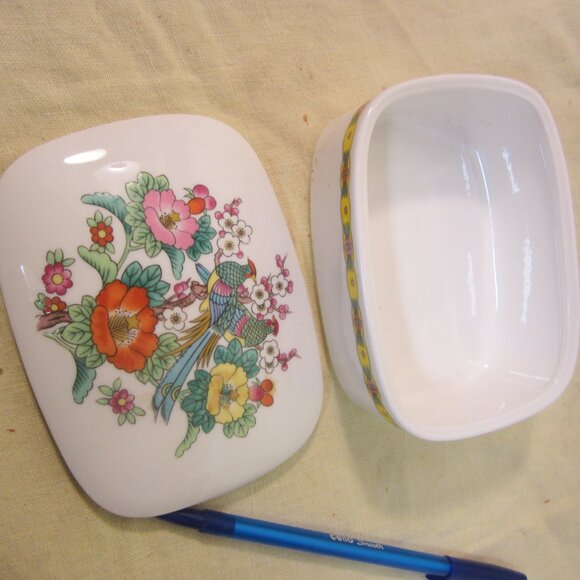 VTG MIKASA KUTANI BIRD TRINKET BOX W/LID PORCELAIN - Picture 6 of 7